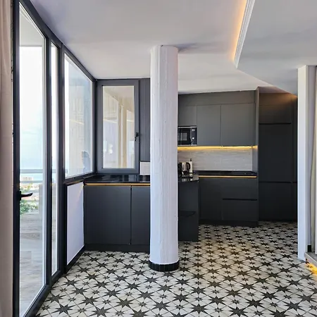 Special Sky - Sea & Mountain Views- Center Appartement *